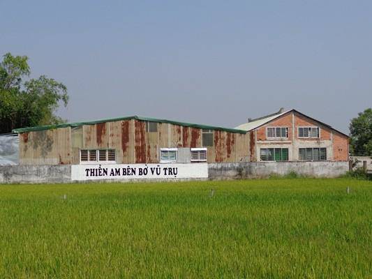 Nhà thờ Tổ 100 tỷ của Hoài Linh bị gọi tên khi Tịnh thất Bồng Lai bị tháo dỡ - 1
