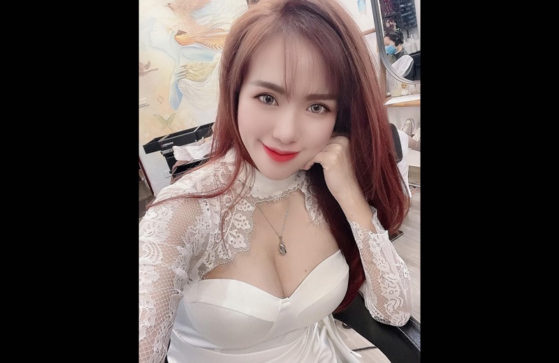 Mai Thỏ (sinh năm 1991) là hotgirl, MC, diễn viên quen thuộc với khán giả Việt Nam. Cô tham gia khá nhiều dự án phim hài Tết như "Thông gia đại chiến", "Eo ơi Ơ zô", "Đại gia Kếch xù", "Đố làm ông cười"...
