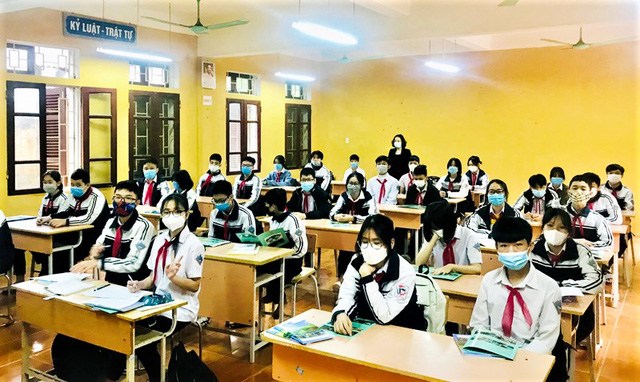 Hà Nội có 7 quận, huyện ở cấp độ 3 trong phòng, chống dịch COVID-19 sẽ cho học sinh lớp 9, lớp 12 học trực tuyến.