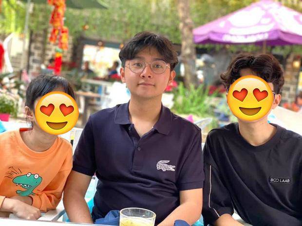 Gia Phát là một người anh trai nghiêm khắc nhưng cũng rất yêu quý hai em của mình