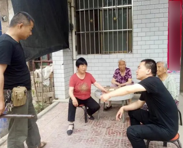 Cô gái câm điếc 22 năm bất ngờ cãi nhau với chồng, tưởng amp;#34;ma ámamp;#34; nhưng sự thật bất ngờ - 5