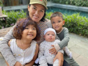 Bà bầu - Mẹ đơn thân lấy thuyền trưởng Mỹ, mang bầu lủi thủi đi đẻ rồi lại lái xe đưa con về