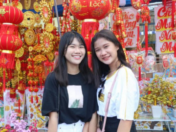 Phố lồng đèn Nha Trang mỗi năm chỉ xuất hiện một lần vào giáp Tết