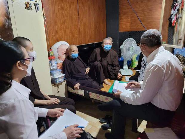 Hình ảnh mới nhất của ông Lê Tùng Vân làm việc với các luật sư