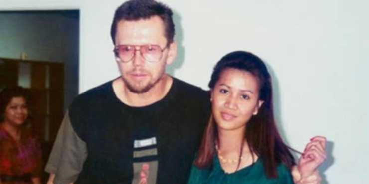 Ngày 21/5/1995, trong một chuyến bay bằng thủy phi cơ từ đảo Pagan đến Saipan, tỷ phú Larry Hillblom tử nạn đến nay vẫn chưa tìm được thi thể.