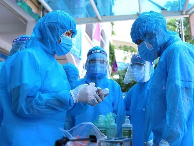 Hà Nội phát hiện 2.945 ca COVID-19 mới, có 16 trường hợp tử vong ngày 21/1