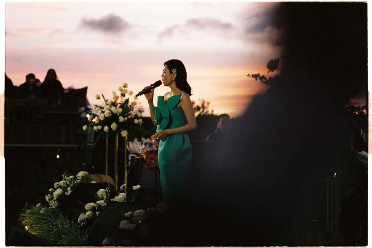 Nữ ca sĩ Lệ Quyên trong một show nhạc tại Lululola