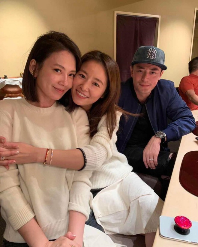 Hoắc Kiến Hoa luôn hộ tống vợ đi tụ tập bạn bè, đi làm.