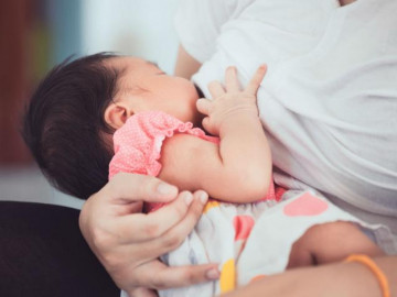 Đang cho con bú, có nên tranh thủ Tết đi nâng cấp vòng ngực?