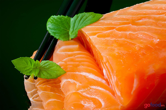 Cá hồi Na Uy được đánh giá cao bởi hương vị béo ngậy, hậu thanh ngọt, chắc giòn