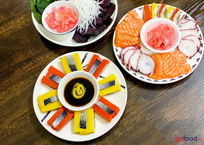 Tiệc Sashimi tại nhà được bày trí khéo léo từ khách hàng Gofood