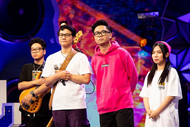 Mèow Lạc là nhóm nhạc rất trẻ với các thành viên có cùng sở thích là mèo. Được cả 3 đội HLV lựa chọn nhưng sau cùng band quyết định về với đội Mãnh hổ gầm của HLV Phương Thanh - Đỗ Hoàng Hiệp. 