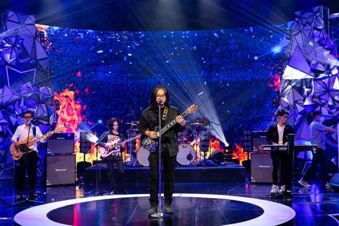 Nòw quyết định về với team Đại bàng trắng của bộ đôi Bức Tường.