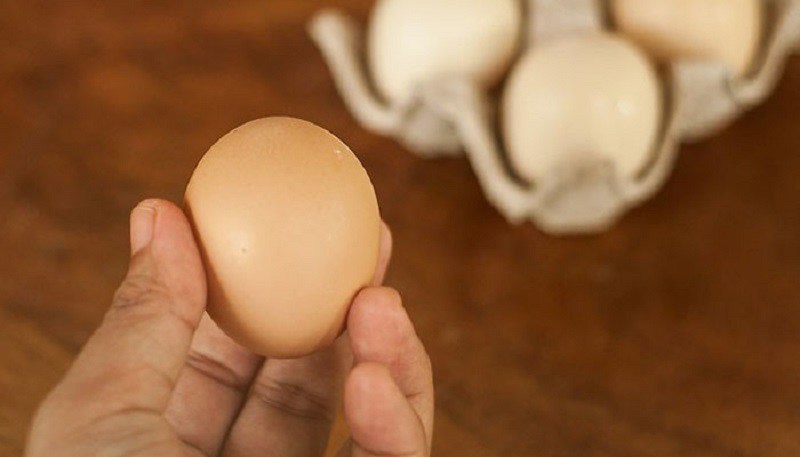 Mua trứng gà nên chọn quả to hay nhỏ? Sự thật bất ngờ ai cũng “ngã ngửa” - 4