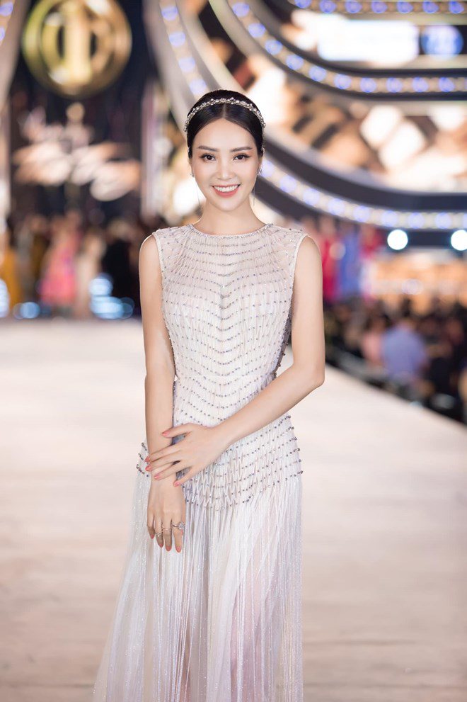 Thụy Vân đăng quang ngôi vị Á hậu tại Hoa hậu Việt Nam 2008 và là một mỹ nhân tỏa sáng của showbiz.