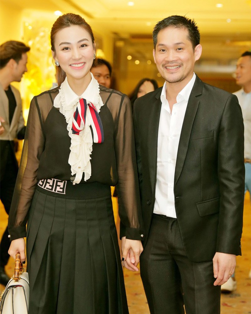 Năm 2015, Ngân Khánh kết hôn với doanh nhân Đỗ Thiếu Quân, ghi dấu ấn mới với phim điện ảnh Ma dai. Sau 3 năm du học tại Singapore, cô trở về và tiếp tục hoạt động nghệ thuật. Ngân Khánh cho biết mẹ chồng có lối sống phương Tây nên suy nghĩ thoáng. 

