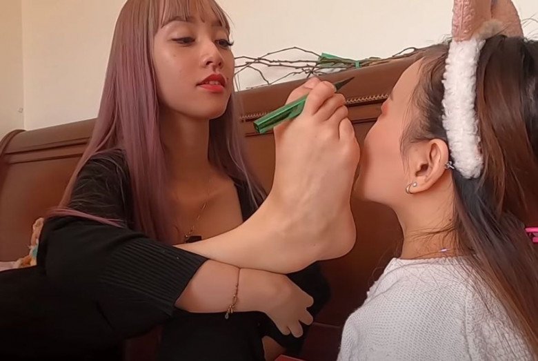 Hotgirl Đà Lạt bị bạn trai có vợ con lừa dối, một mình nuôi con bằng chân - 4
