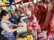 Tiêu dùng - Thịt lợn thường bày trên bàn, thịt bò treo lên cao: Đây là lý do không phải ai cũng biết