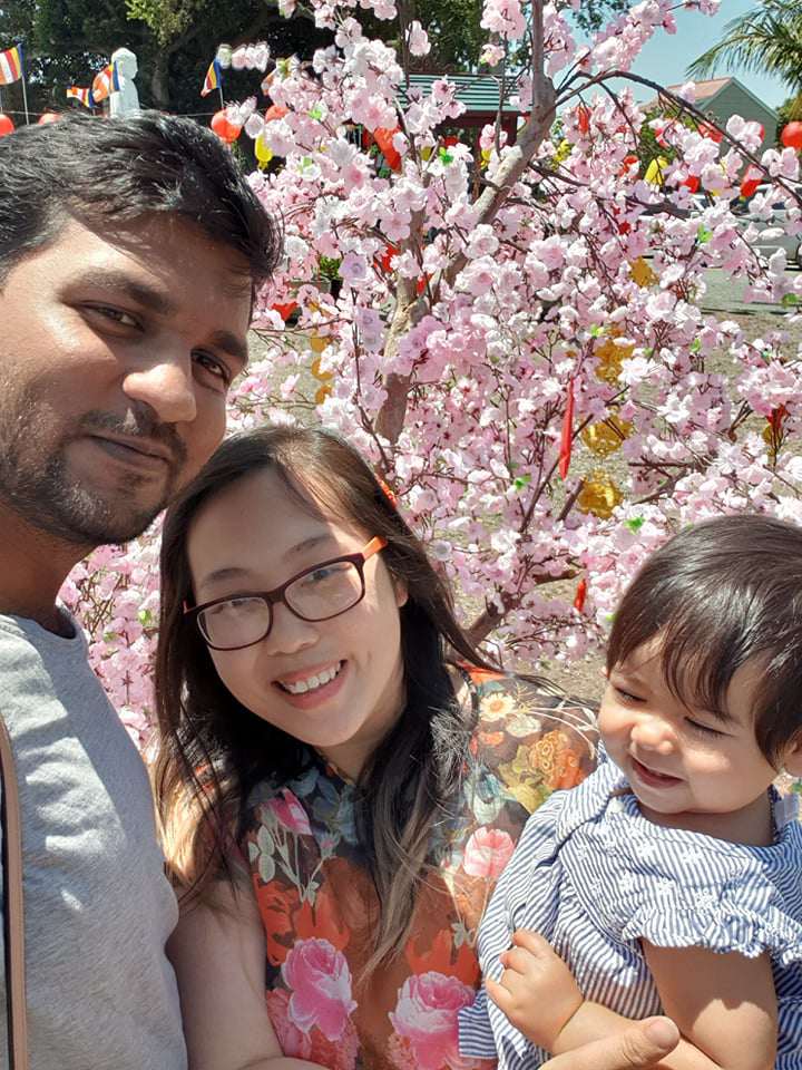 Bố mẹ chồng Sri Lanka phản đối, 8X Việt dùng tuyệt chiêu khiến bố chồng xúc động khóc - 1