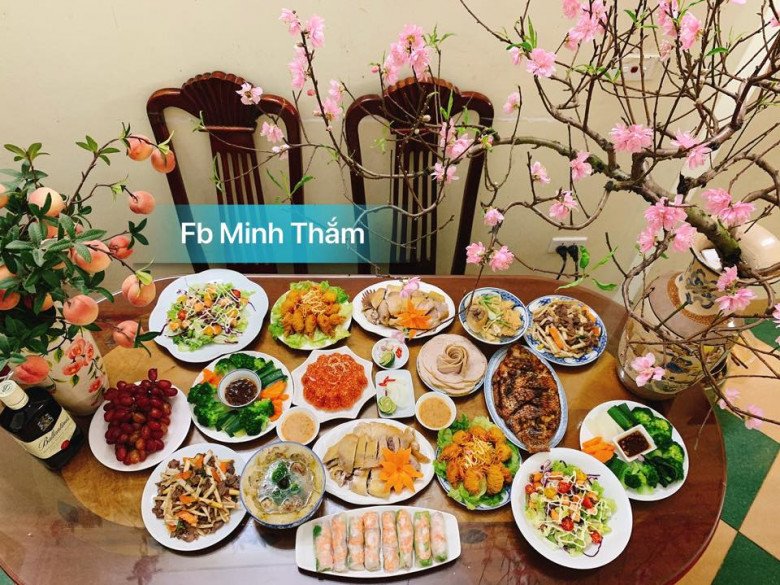 Chị em khoe cỗ Rằm tháng Giêng đủ món ngon cả chay lẫn mặn, có mâm 3 tiếng mới xong - 1