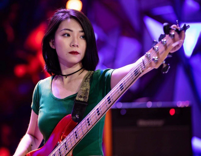 Nhan sắc amp;#34;không phải dạng vừaamp;#34; của loạt rocker nữ tại Rock Việt 2022 - 3