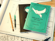 Sách hay - LGBT - Một Quốc Gia Ẩn Giấu: Món quà nghệ thuật từ tình yêu thương gửi tới bậc sinh thành