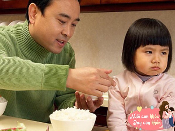 Việc chiều chuộng quá nhiều dễ khiến trẻ trở nên vô luật và thậm chí nghĩ rằng mình là công chúa nhỏ.