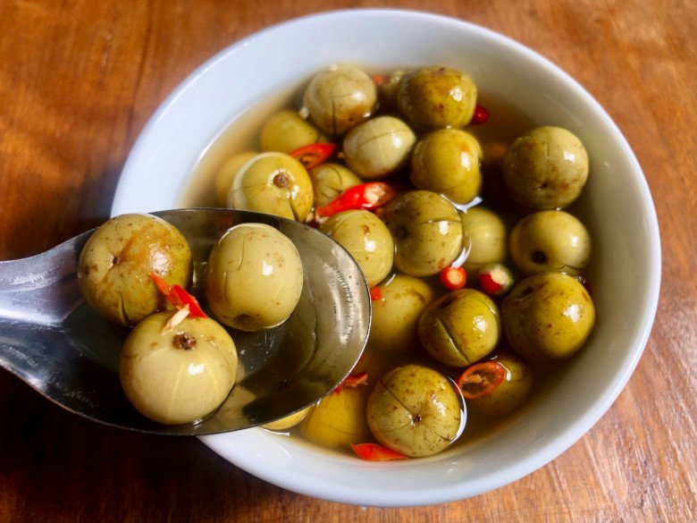 Mắc khan ướp giấm ớt.