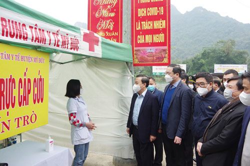 Lãnh đạo TP Hà Nội kiểm tra công tác phòng chống dịch tại chùa Hương
