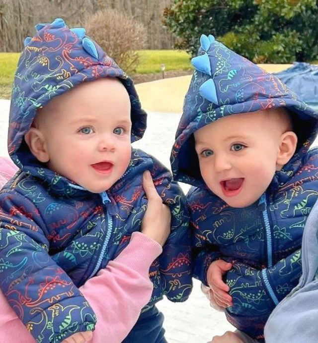 Chị em sinh đôi cưới anh em sinh đôi, cùng lúc sinh con trai, ngỡ ngàng khi xét nghiệm ADN - 9