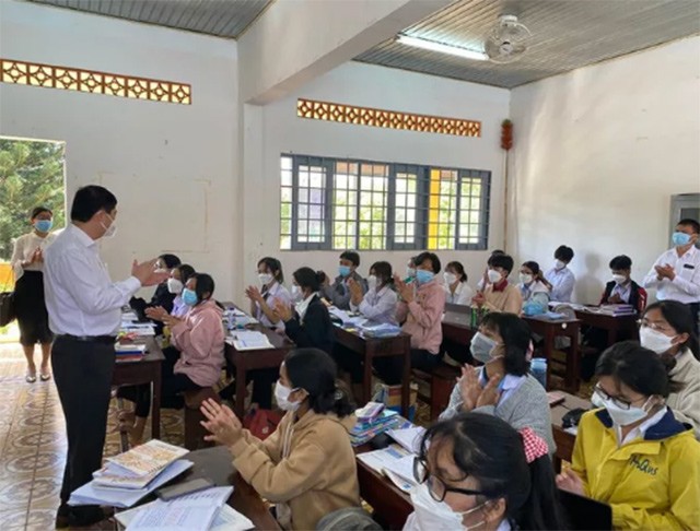 Lãnh đạo Sở Giáo dục và Đào tạo tỉnh Đắk Lắk kiểm tra công tác phòng chống dịch