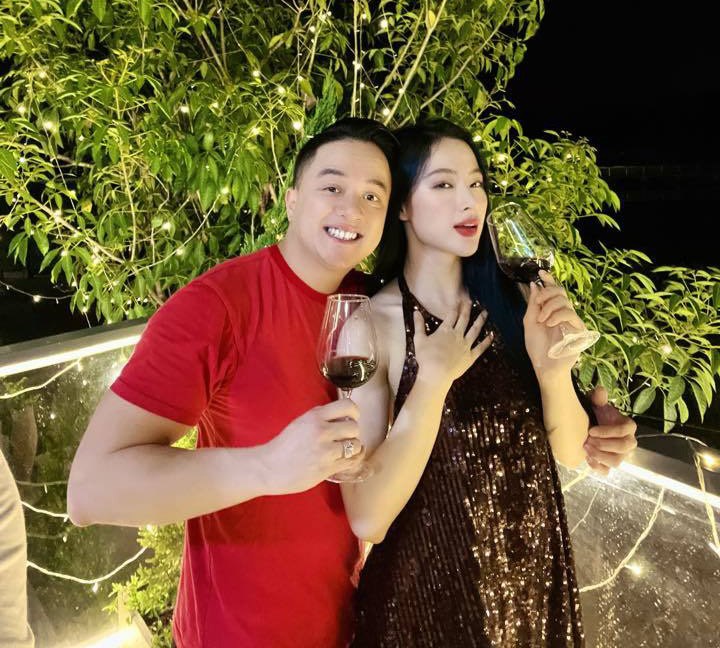 Cặp đôi hội ngộ sau 13 năm.