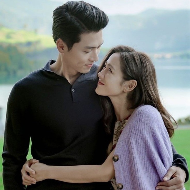 Chàng rể Hyun Bin khiến bố mẹ Son Ye Jin không có điểm chê.