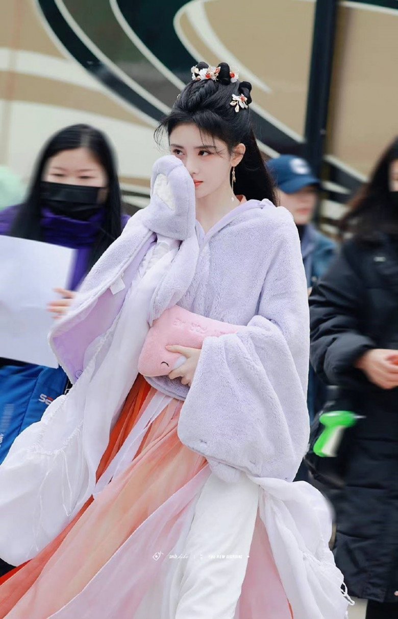 Cúc Tịnh Y được mệnh danh là mỹ nữ 4000 năm có 1.