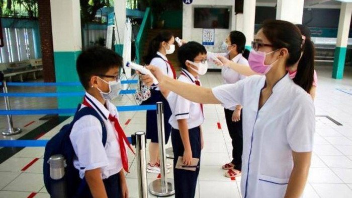 Bộ Y tế yêu cầu không bắt buộc xét nghiệm Covid-19 tất cả học sinh khi trở lại trường
