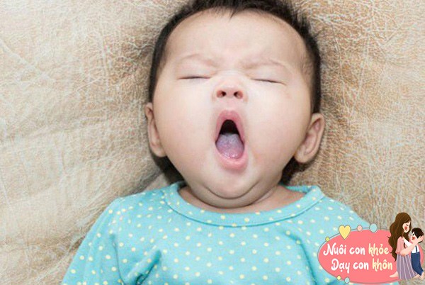 Việc trẻ thường xuyên thở bằng miệng sẽ dễ hít phải bụi, dễ gây nhiễm trùng miệng, phổi và khí quản bị kích thích bởi không khí lạnh.