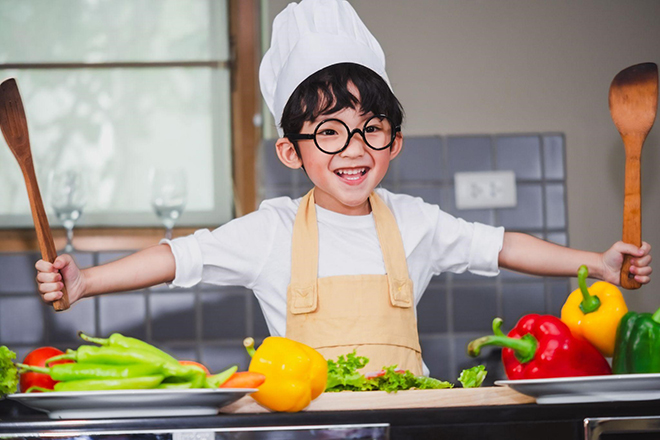 Hãy đảm bảo rằng khẩu phần ăn của trẻ hàng ngày cung cấp đủ dưỡng chất.