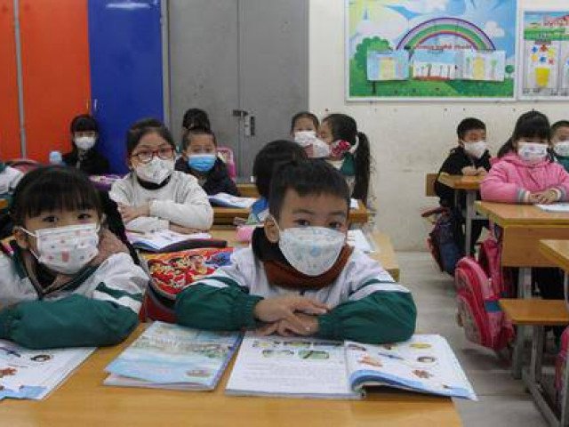 Đề xuất học sinh lớp 1-6 ở 12 quận nội thành Hà Nội đến trường vào tháng 3-2022