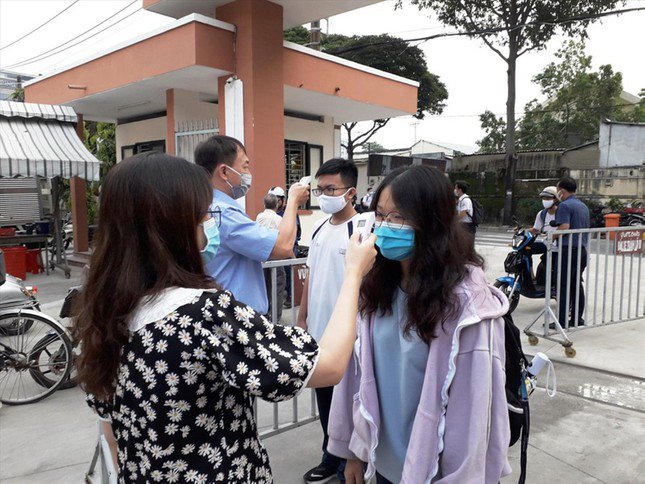 Số ca nhiễm tại TPHCM đang tăng nhanh sau khi học sinh trở lại trường học và biến chủng Omicron chiếm ưu thế trước chủng Delta