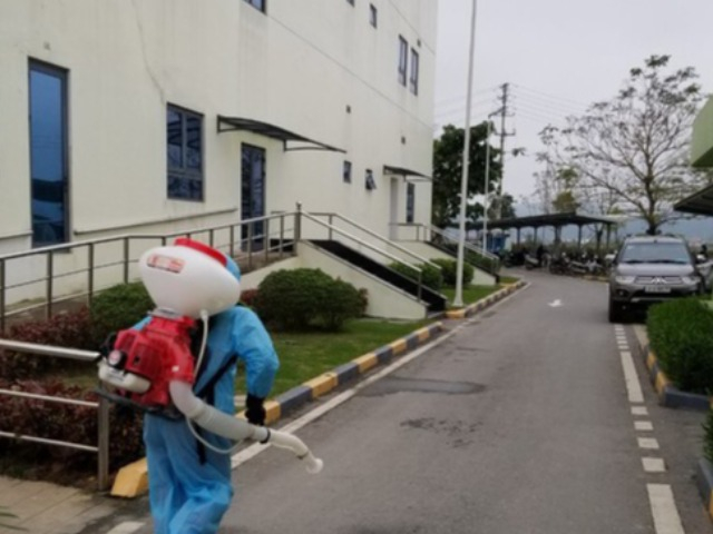 COVID-19 24/2: Hàng nghìn công nhân nhiễm Covid-19, lãnh đạo địa phương chỉ đạo khẩn