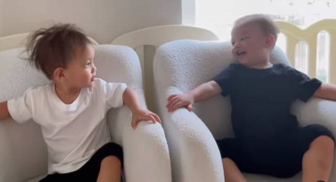 Sao Việt 24h: amp;#34;Lấy thịt đè ngườiamp;#34; nhưng Leon được khen hết lời vì tình thương mến thương với Lisa - 5