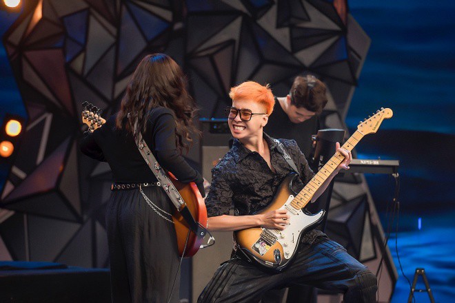 Brainwave chọn Ngày chưa giông bão, nhận về điểm 10 từ HLV Phương Thanh, 2 điểm 9,75 từ HLV Đỗ Hoàng Hiệp cùng Siu Black và 9,5 điểm từ HLV Đinh Tuấn Khanh.