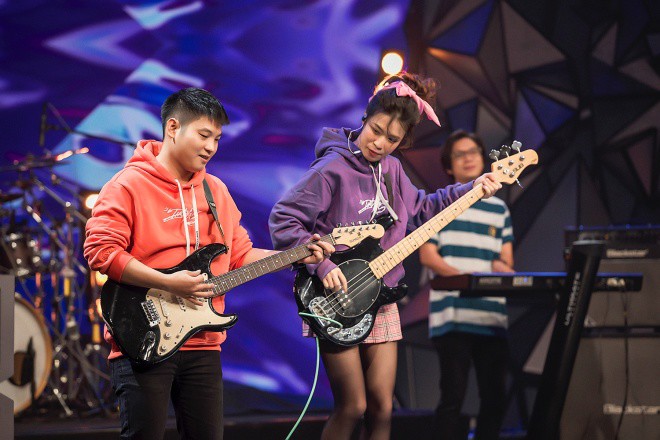 Whee! khiến tất cả nhún nhảy với ca khúc Ngưng làm bạn, nhận về 3 điểm 9,25 từ HLV Phương Thanh, Trần Tuấn Hùng, Phạm Anh Khoa cùng điểm 9 từ HLV Đỗ Hoàng Hiệp.