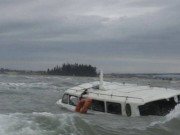 Tin tức - Vụ chìm cano chở 39 người ở biển Cửa Đại: Thuyền phó run rẩy kể lại khoảnh khắc đáng sợ