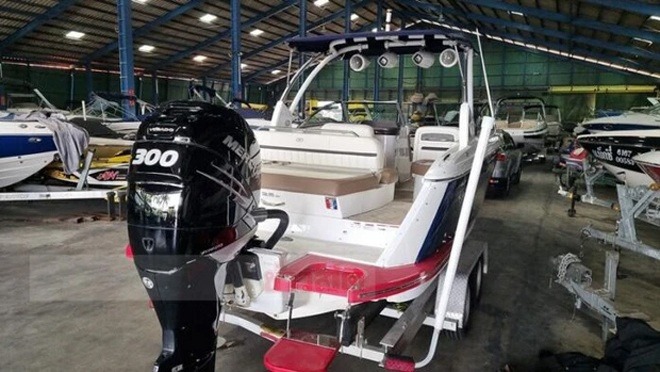 Chiếc tàu đã được cơ quan điều tra thu thập lấy bằng chứng.