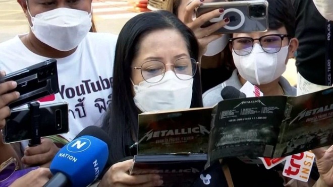 Bà Panida yêu cầu làm rõ những món đồ bí ẩn này vì cho rằng nó có liên quan đến cái chết của con gái.