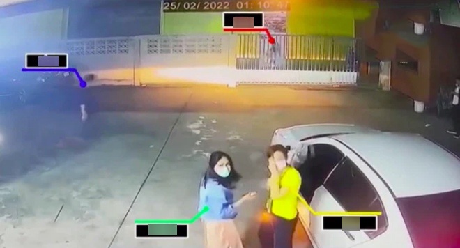 Nhóm bạn cùng tàu với Tangmo bỏ về sau 2h tiếng cô rơi xuống sông.