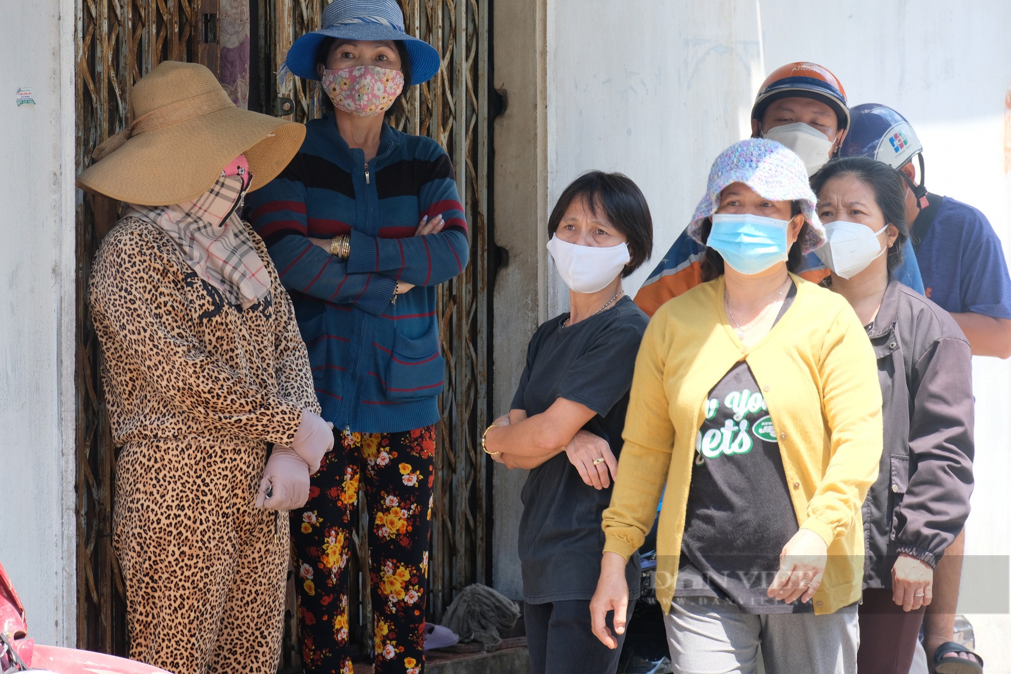 Tin tức 24h: Tiếng nấc nghẹn bao trùm con hẻm nhỏ nơi 4 người tử vong trong vụ chìm tàu - 10