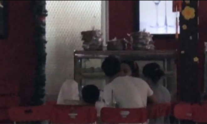 Kim Lý và Hồ Ngọc Hà dường như không quan tâm đến những ánh mắt soi xét từ dư luận sau khi công khai tình cảm.