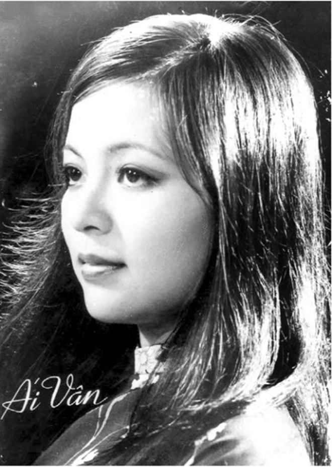 Bóng hồng làng nhạc từng chịu nhiều cay đắng.